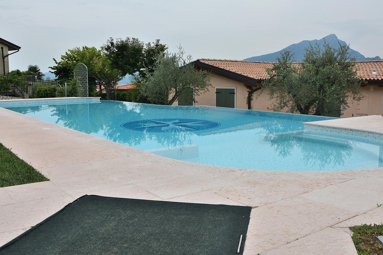 Residenza Alle Torri With Pool Apartment Torri Del Benaco Exterior foto